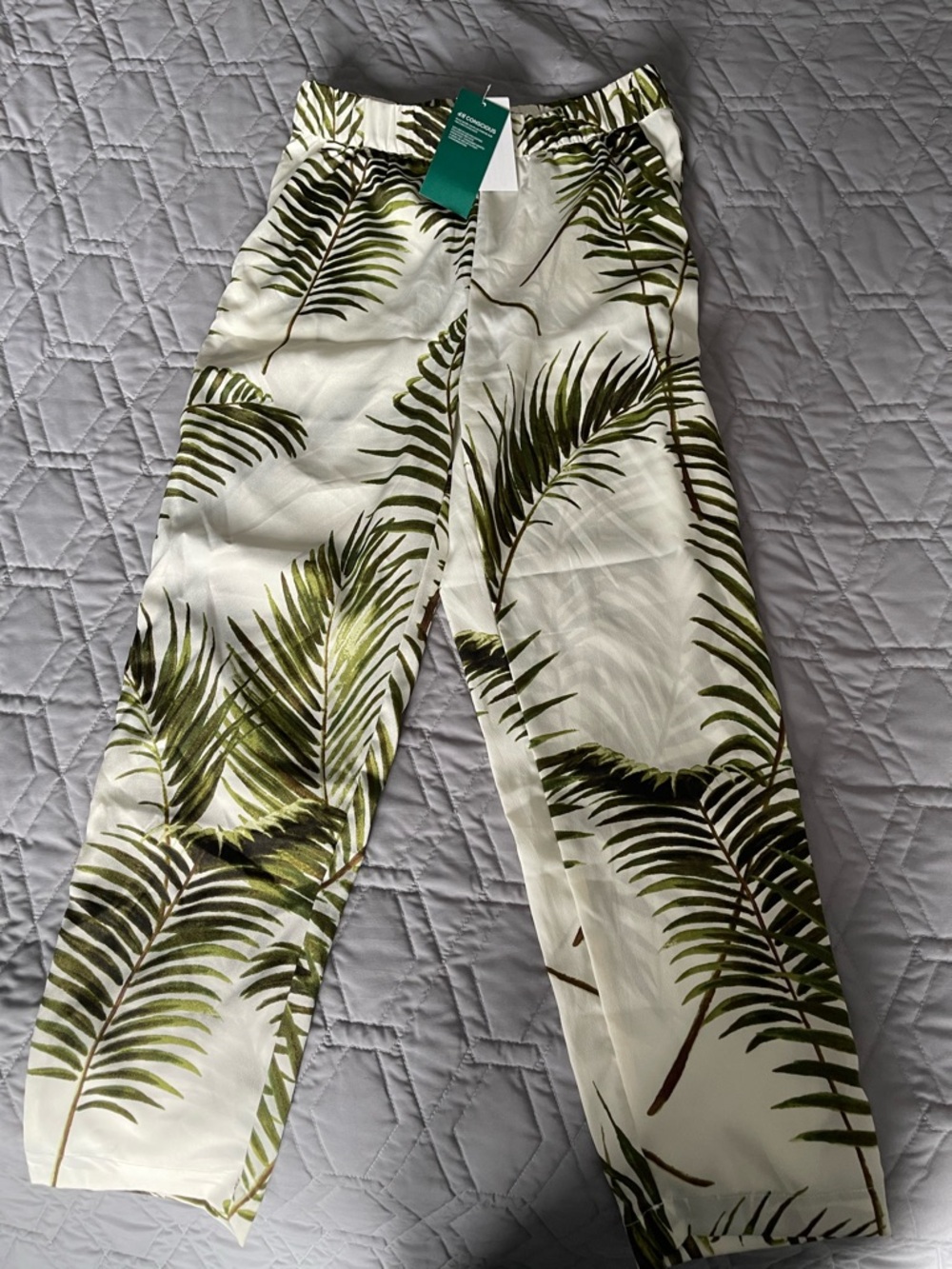 H&M White Pants with Green Palm Print
